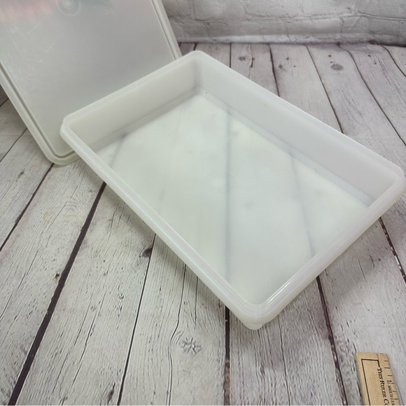 vintage tupperware snack stor large container cold cut keeper white with seal - Picture 5 of 8